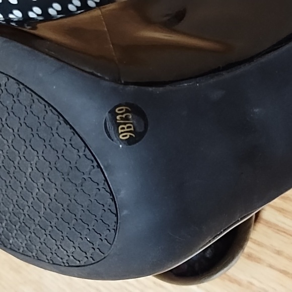 Jessica Simpson shoes size 9B - Picture 3 of 5